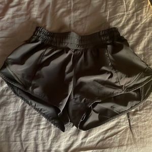 Lululemon shorty Hot shorts